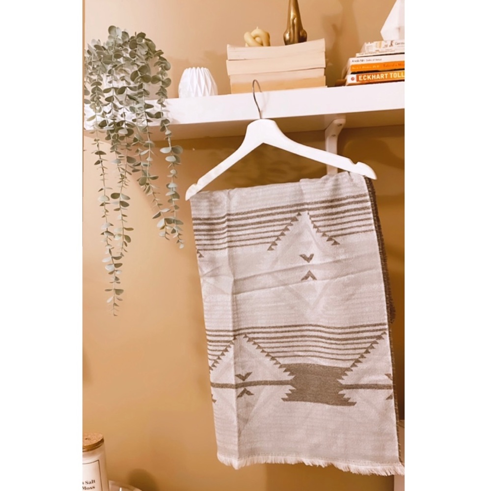 Neutral Geometric Print Blanket Scarf - Picture 2 of 5